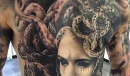 吃瓜纹身女美杜莎,吃瓜群众的神秘诱惑