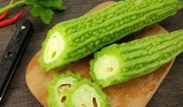 大汉吃瓜现场,揭秘宫廷秘闻，笑料百出